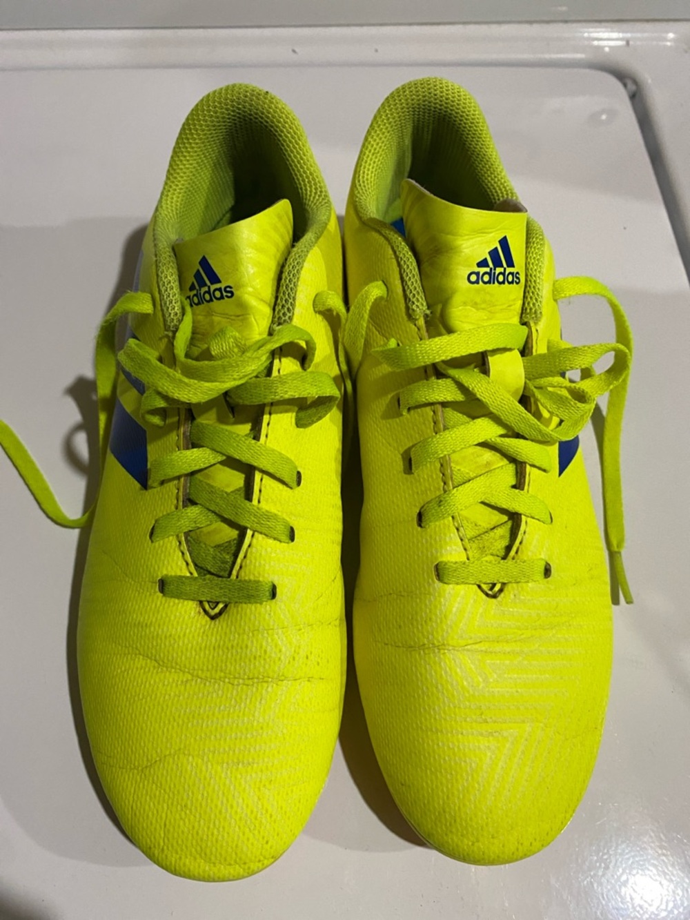 Adidas Nemeziz Bright Yellow Soccer Cleats kids size 4